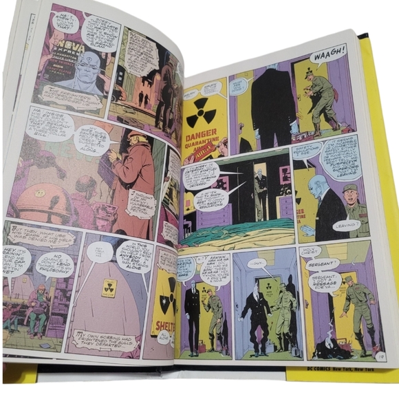 WATCHMEN by Allan Moore & Dave Gibbons (Hard Back Book) - Picture 8 of 10